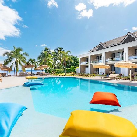 Cook'S Bay Hotel & Suites Paopao Exterior foto